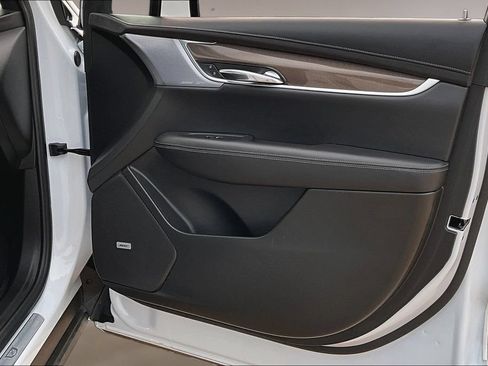 Certified 2025 Cadillac XT6 Premium Luxury w/ Platinum Package AWD/4WD image 19