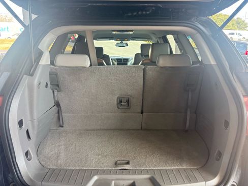 Used 2012 Chevrolet Traverse LT image 25