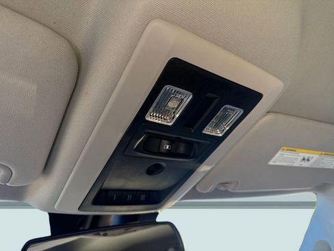 Used 2016 RAM 1500 Laramie w/ Convenience Group image 28