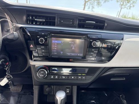 Used 2016 Toyota Corolla LE FWD image 23