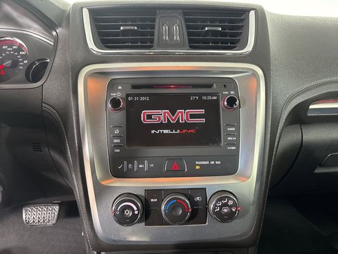 Used 2014 GMC Acadia SLE image 12