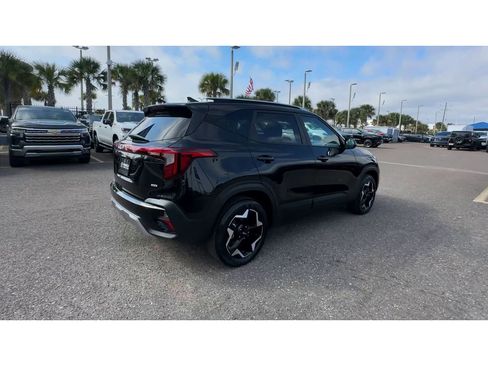 Used 2025 Kia Seltos S image 2