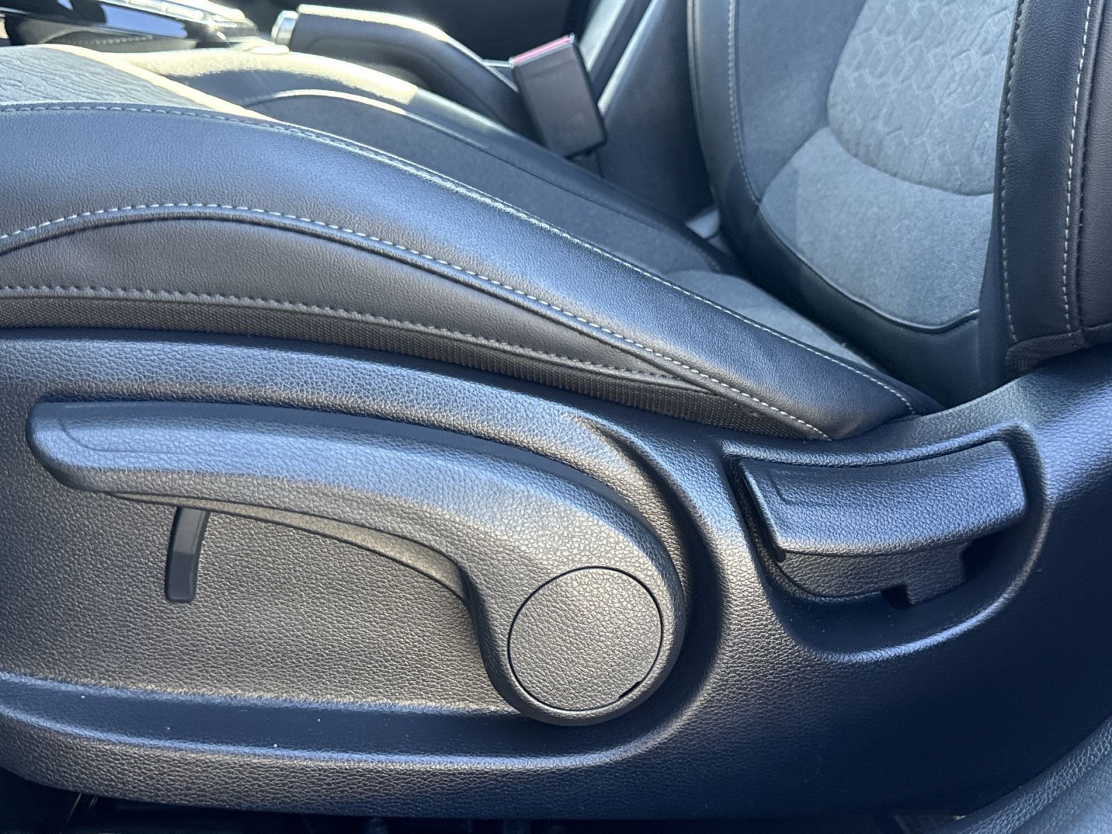 Used 2024 Kia Seltos S AWD/4WD image 14