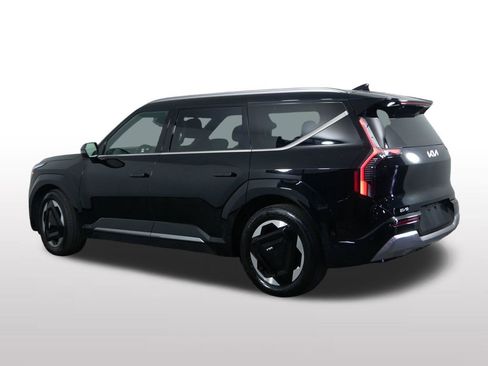 Used 2024 Kia EV9 Land AWD/4WD image 9