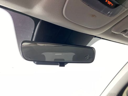 Used 2023 Kia Sorento LX image 21