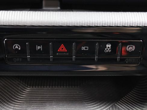Used 2025 Ford Explorer ST-Line w/ ST-Line Street Pack AWD/4WD image 64