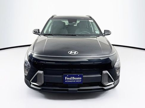 Certified 2025 Hyundai Kona SEL AWD/4WD image 2