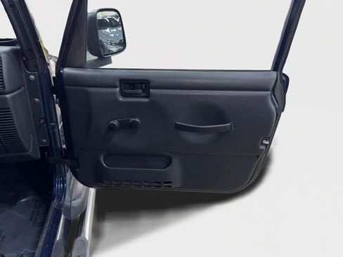 Used 2005 Jeep Wrangler X w/ Tire & Wheel Group (Ecco) image 20