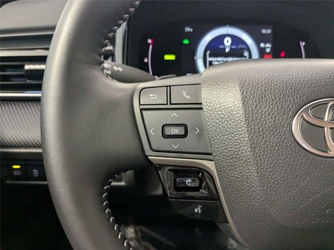 Certified 2025 Toyota Camry SE FWD image 16