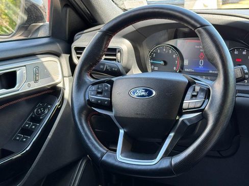 Used 2022 Ford Explorer ST-Line w/ Class IV Trailer Tow Package AWD/4WD image 13