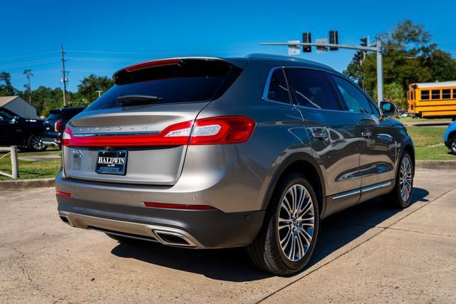 Used 2016 Lincoln MKX Reserve w/ Technology Package FWD image 18