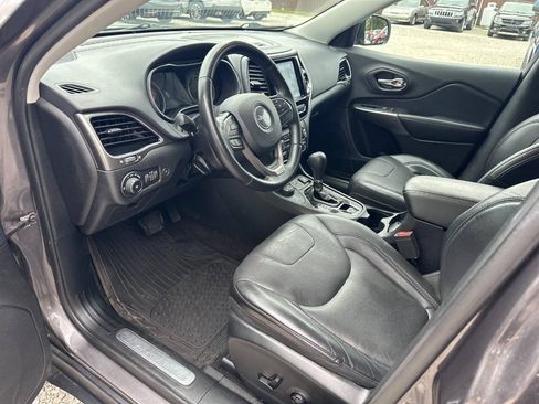 Used 2019 Jeep Cherokee Limited AWD/4WD image 10