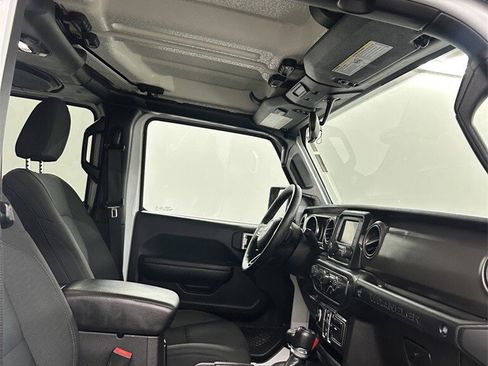 Used 2018 Jeep Wrangler Unlimited Sport S image 38