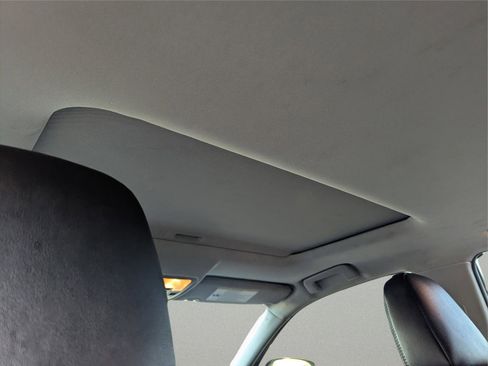 Used 2019 Toyota Highlander XLE image 13