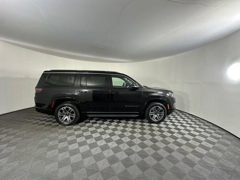 Certified 2025 Jeep Wagoneer Series II AWD/4WD image 5
