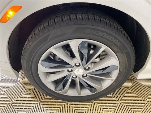 Used 2023 Buick Encore GX Select w/ Sport Touring Package image 22