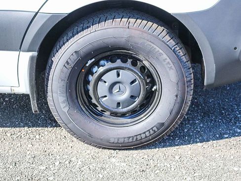 New 2025 Mercedes-Benz Sprinter 2500 image 12