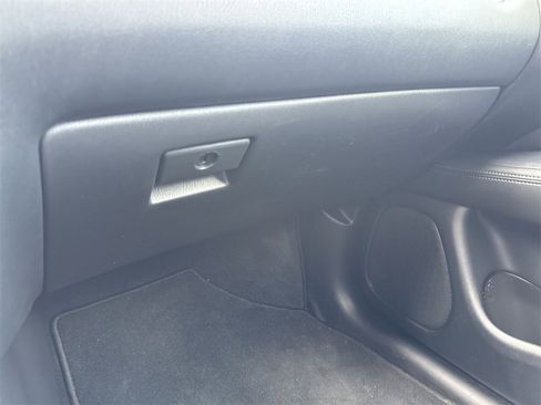 Used 2020 Nissan Pathfinder SV image 41