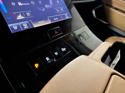 Certified 2025 INFINITI QX80 Luxe image 20