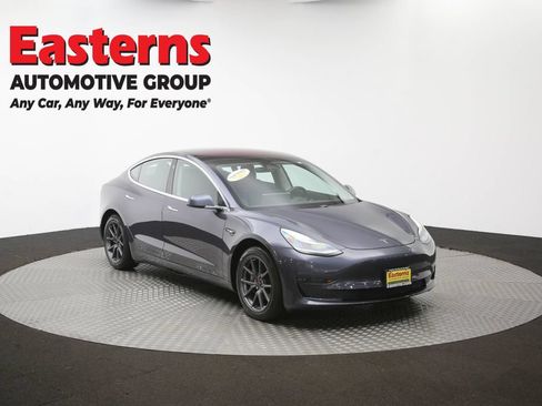 Used 2018 Tesla Model 3 Long Range RWD image 44