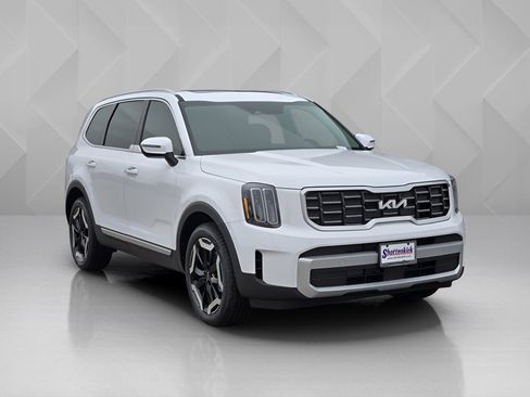 New 2025 Kia Telluride S image 2