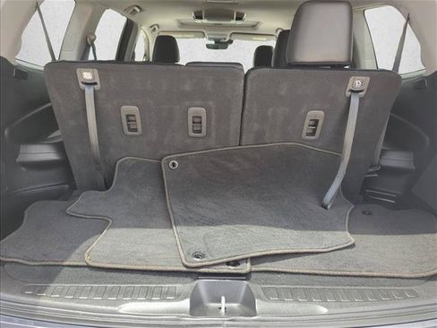 Used 2022 Honda Pilot Touring image 10