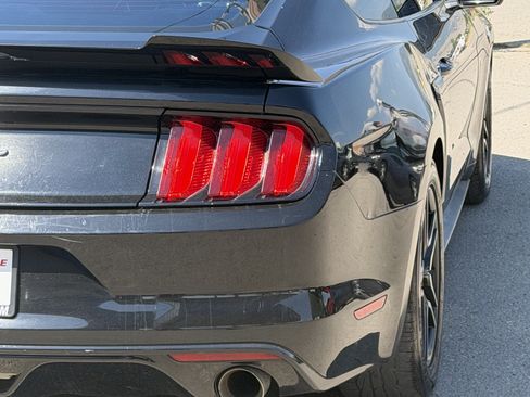 Used 2016 Ford Mustang Coupe RWD image 22