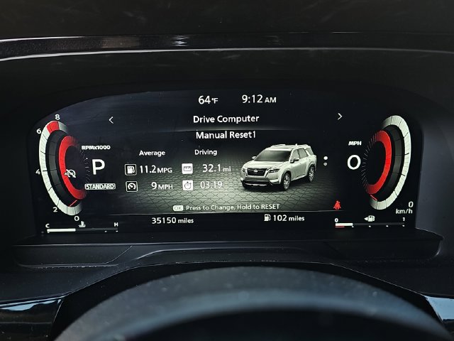 Used 2024 Nissan Pathfinder Platinum FWD image 23