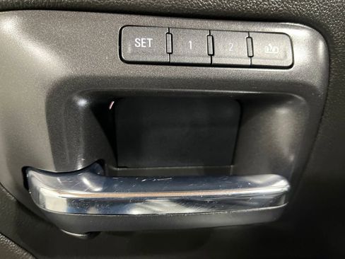 Used 2018 Chevrolet Silverado 1500 High Country image 16