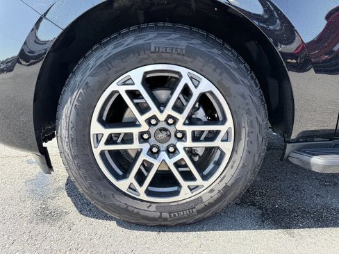 Used 2025 Ford Expedition Active image 36