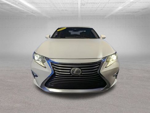 Used 2016 Lexus ES 350 w/ Premium Package w/Wood Trim FWD image 10