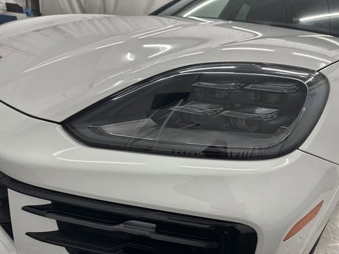 Used 2024 Porsche Cayenne Coupe image 32