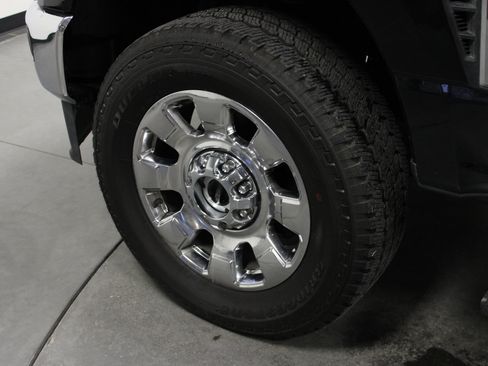 Used 2025 Ford F350 Lariat w/ Lariat Ultimate Package AWD/4WD image 10