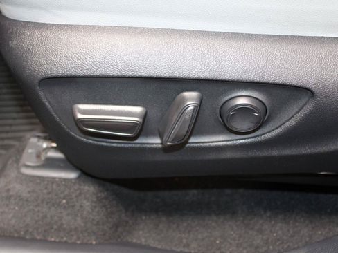 Certified 2024 Toyota Grand Highlander AWD image 37