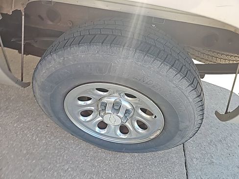 Used 2005 Chevrolet Silverado 1500 LS w/ Light Duty Power Package image 5