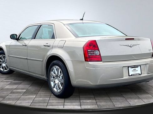 Used 2008 Chrysler 300 Touring RWD image 13