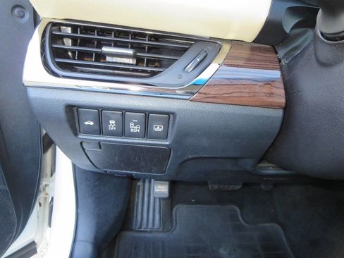 Used 2014 Toyota Avalon Limited image 20