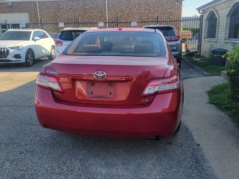 Used 2010 Toyota Camry LE FWD image 6