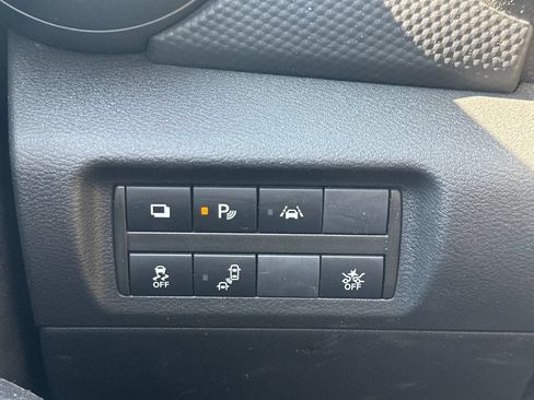 Used 2023 Nissan Kicks S FWD image 17