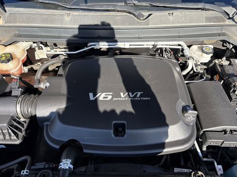 Used 2018 GMC Canyon SLT w/ Trailering Package image 32