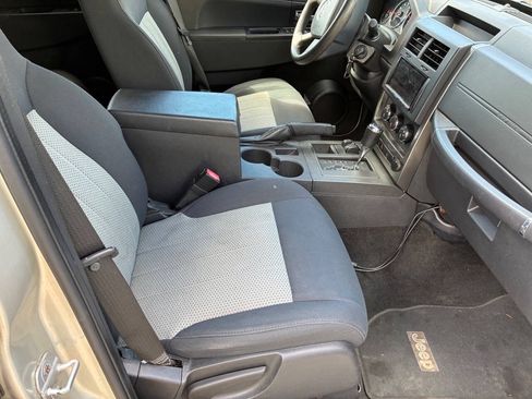 Used 2009 Jeep Liberty Sport w/ Popular Equipment Group AWD/4WD image 6
