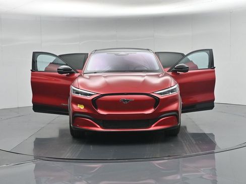 Certified 2022 Ford Mustang Mach-E Premium RWD image 33