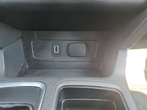 Used 2018 Ford Escape SE image 16