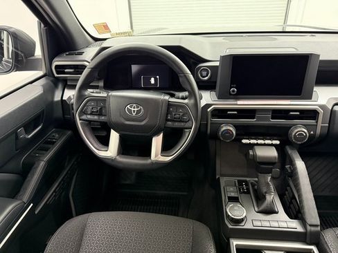 Used 2025 Toyota 4Runner SR5 image 32