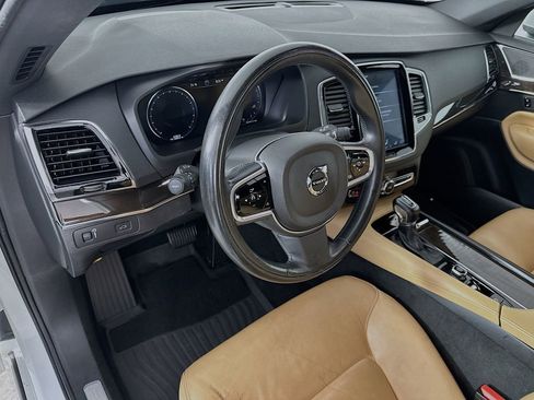 Used 2018 Volvo XC90 T5 Momentum w/ Momentum Plus Package FWD image 31