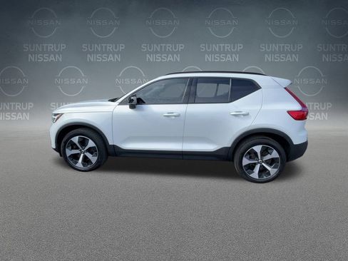 Used 2023 Volvo XC40 B5 Plus w/ Protection Package Premier image 65