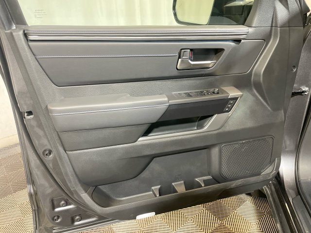 Used 2025 Toyota Tundra Platinum w/ TRD Off-Road Package AWD/4WD image 28