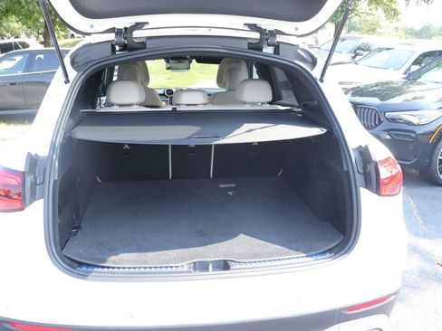 Used 2024 Mercedes-Benz GLC 300 4MATIC image 15