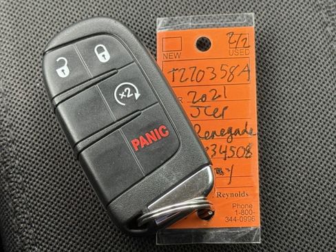 Used 2021 Jeep Renegade Latitude w/ Convenience Group AWD/4WD image 42