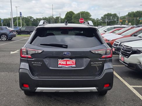 Used 2025 Subaru Outback Touring XT image 12